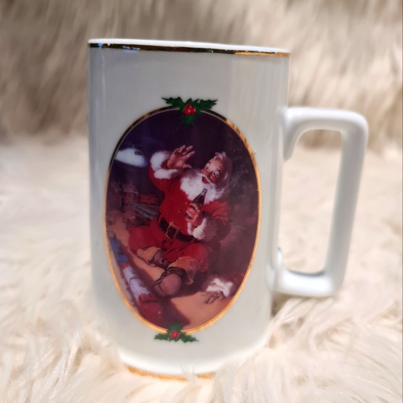 Vintage 1996 Coca-Cola Mug Santa and Train "Seasons Greetings" - Picture 2 of 7